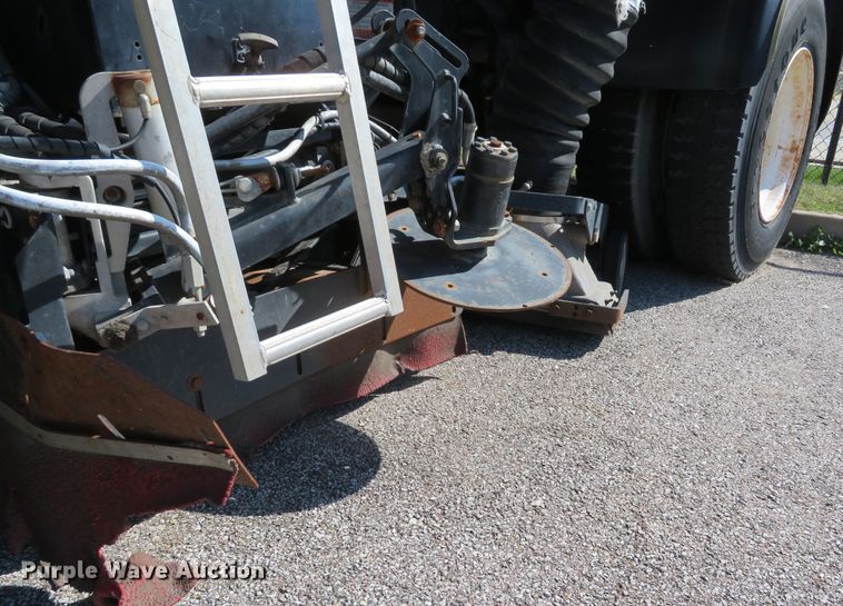 image for item DH1616 1997 Ford CF8000 street sweeper truck