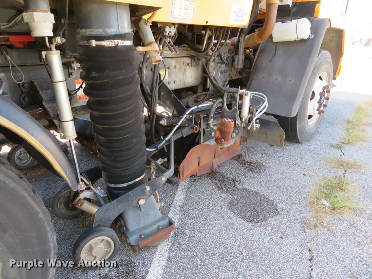 image for item DH1616 1997 Ford CF8000 street sweeper truck