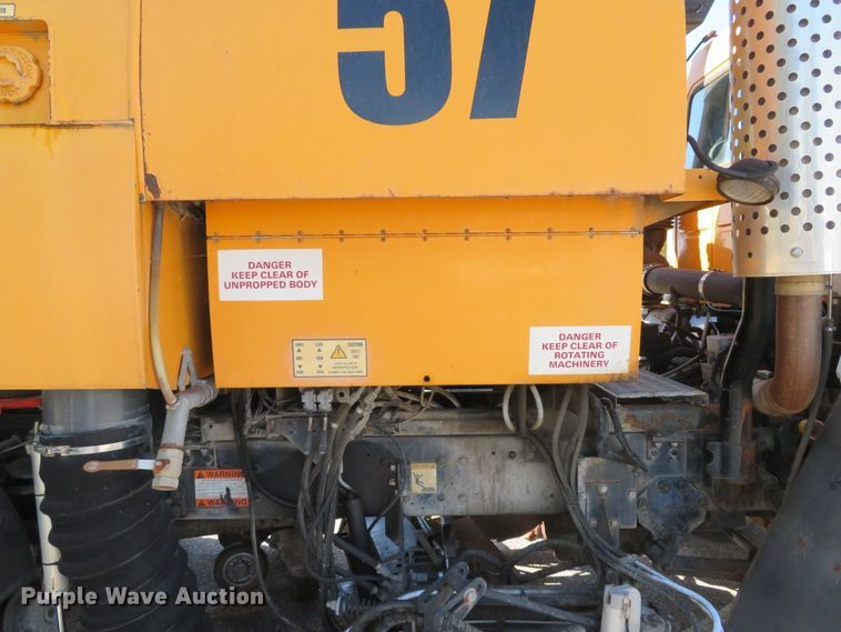 image for item DH1616 1997 Ford CF8000 street sweeper truck