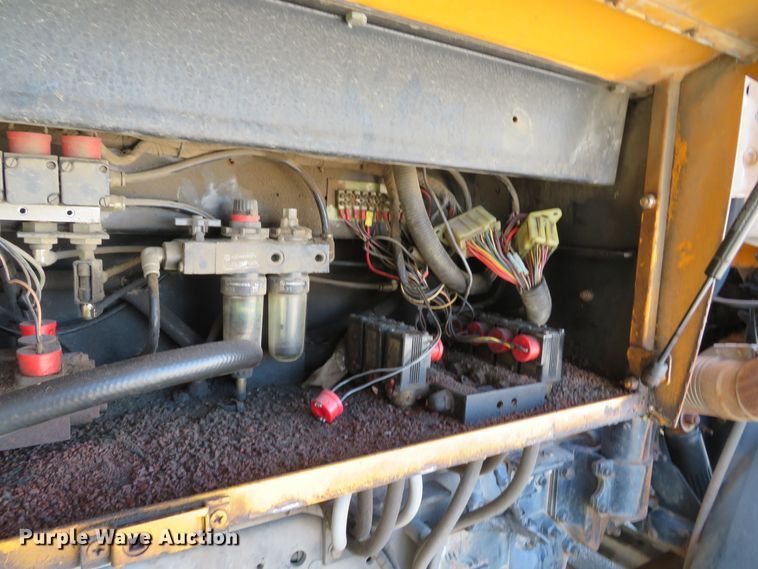 image for item DH1616 1997 Ford CF8000 street sweeper truck