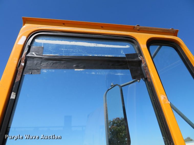 image for item DH1616 1997 Ford CF8000 street sweeper truck