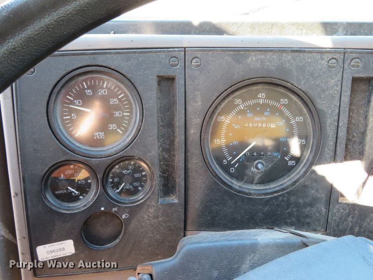 image for item DH1616 1997 Ford CF8000 street sweeper truck