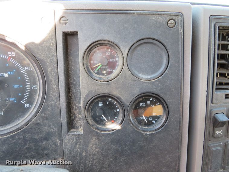 image for item DH1616 1997 Ford CF8000 street sweeper truck