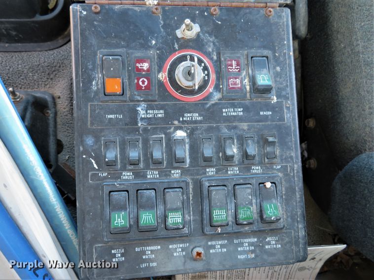 image for item DH1616 1997 Ford CF8000 street sweeper truck