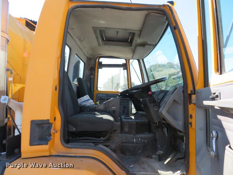 image for item DH1616 1997 Ford CF8000 street sweeper truck