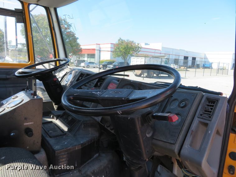 image for item DH1616 1997 Ford CF8000 street sweeper truck