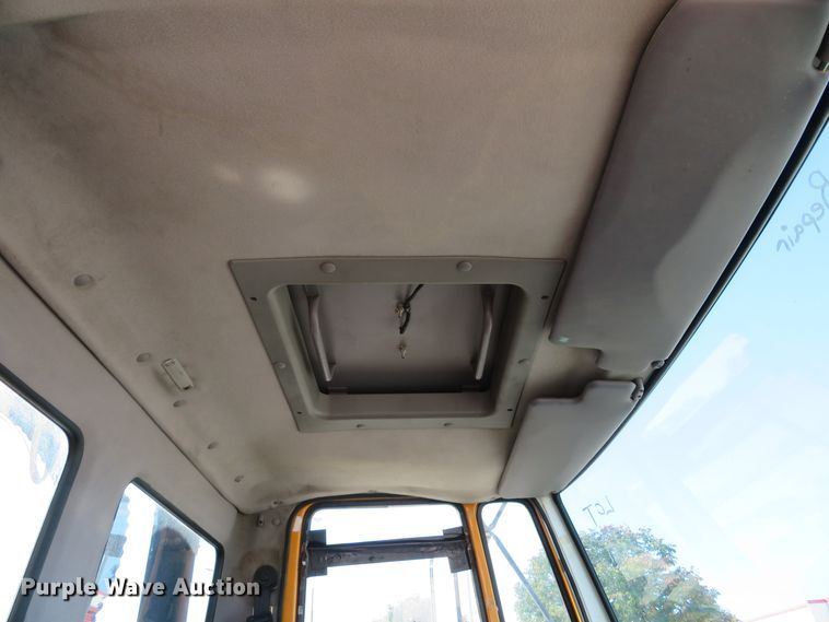 image for item DH1616 1997 Ford CF8000 street sweeper truck