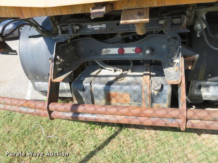 image for item DH1616 1997 Ford CF8000 street sweeper truck