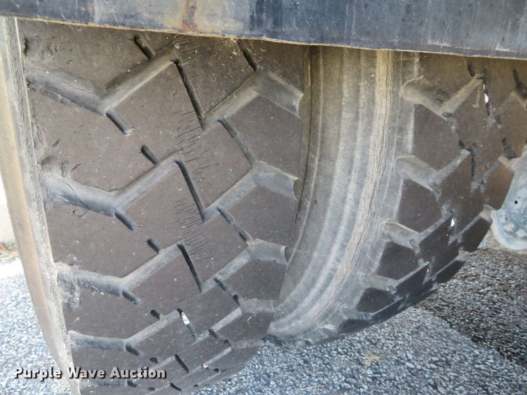 image for item DH1616 1997 Ford CF8000 street sweeper truck