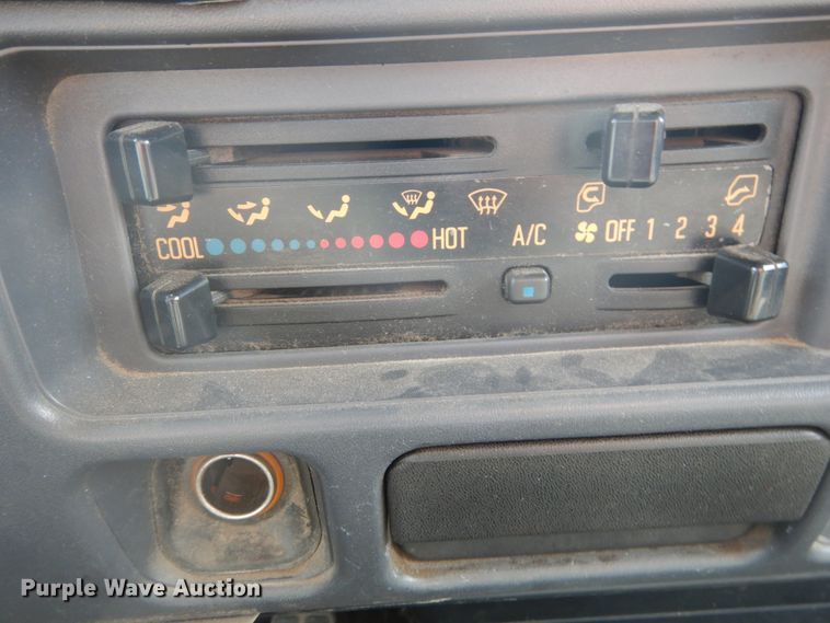 image for item DH2089 2006 Chevrolet W4500 dump flatbed truck