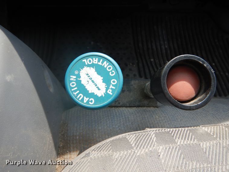 image for item DH2089 2006 Chevrolet W4500 dump flatbed truck