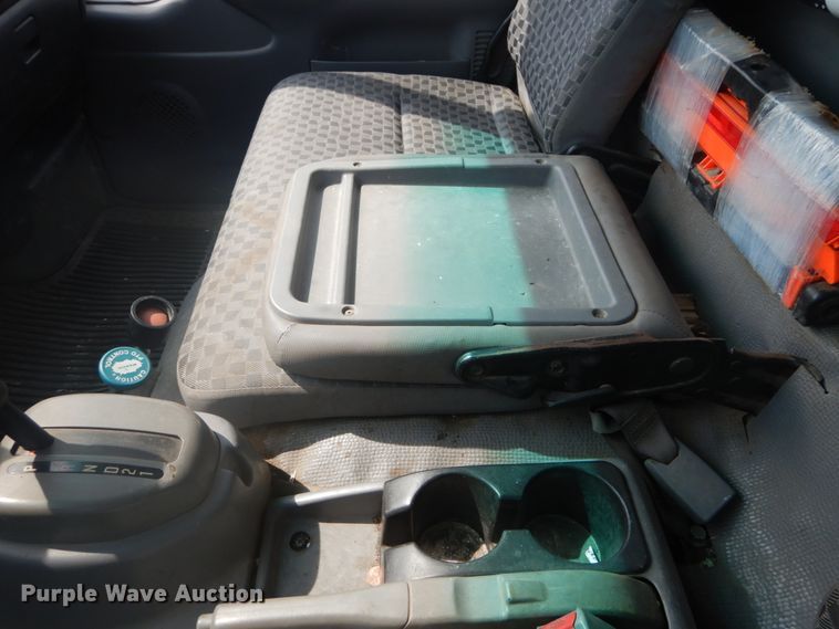 image for item DH2089 2006 Chevrolet W4500 dump flatbed truck