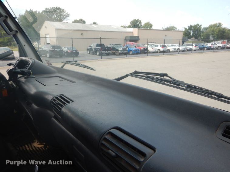 image for item DH2089 2006 Chevrolet W4500 dump flatbed truck