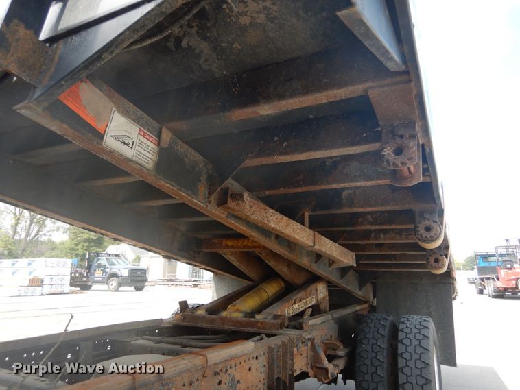image for item DH2089 2006 Chevrolet W4500 dump flatbed truck