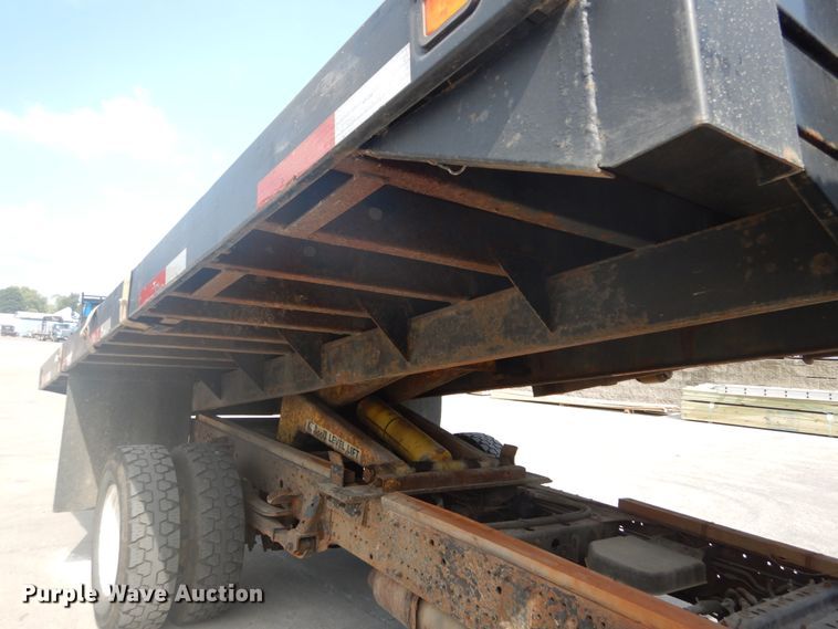 image for item DH2089 2006 Chevrolet W4500 dump flatbed truck