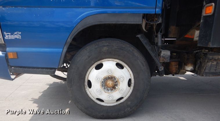 image for item DH2089 2006 Chevrolet W4500 dump flatbed truck