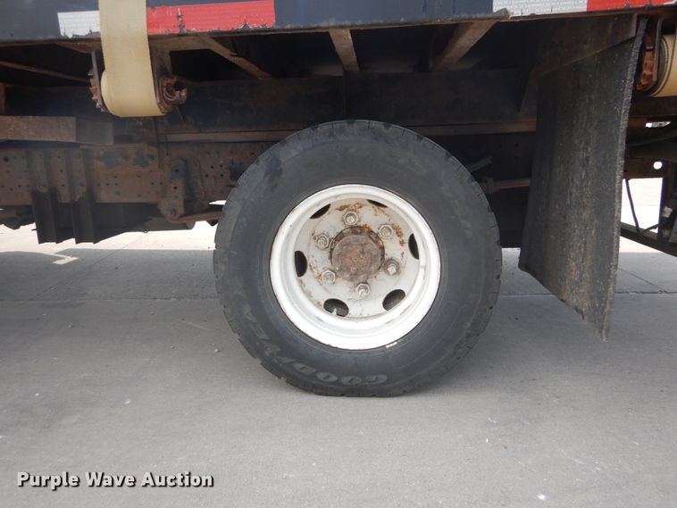 image for item DH2089 2006 Chevrolet W4500 dump flatbed truck