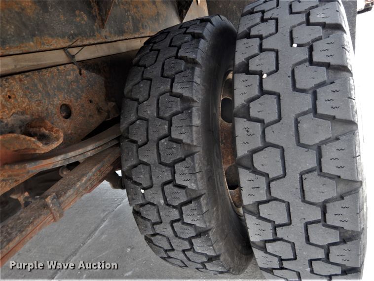 image for item DH2089 2006 Chevrolet W4500 dump flatbed truck