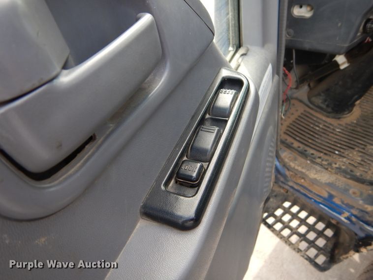 image for item DH2090 2006 Chevrolet W4500 dump flatbed truck