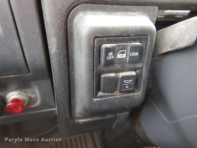 image for item DH2090 2006 Chevrolet W4500 dump flatbed truck