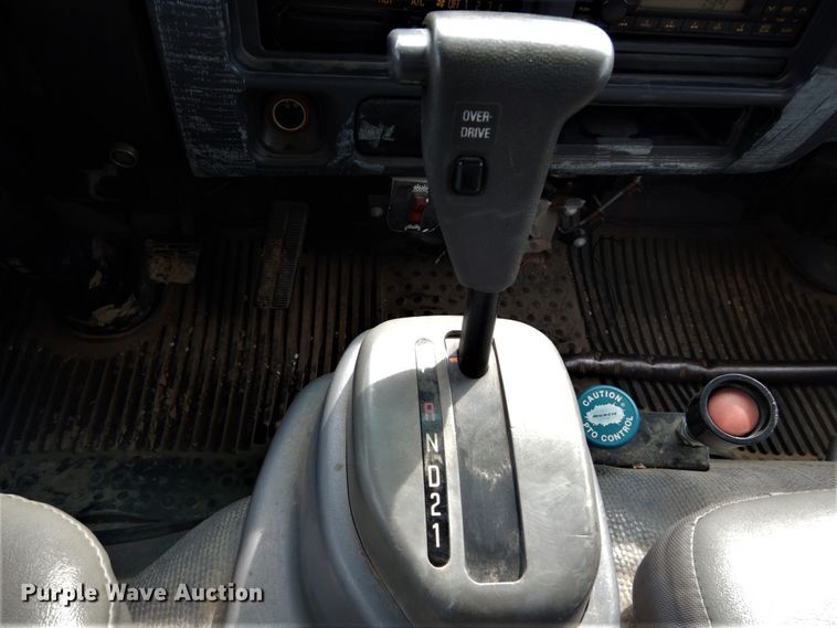 image for item DH2090 2006 Chevrolet W4500 dump flatbed truck