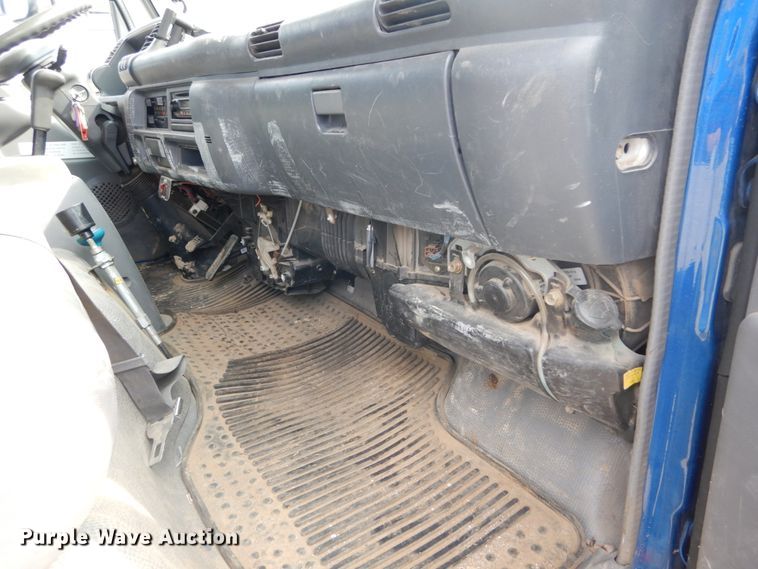 image for item DH2090 2006 Chevrolet W4500 dump flatbed truck