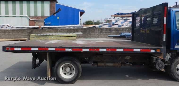 image for item DH2090 2006 Chevrolet W4500 dump flatbed truck