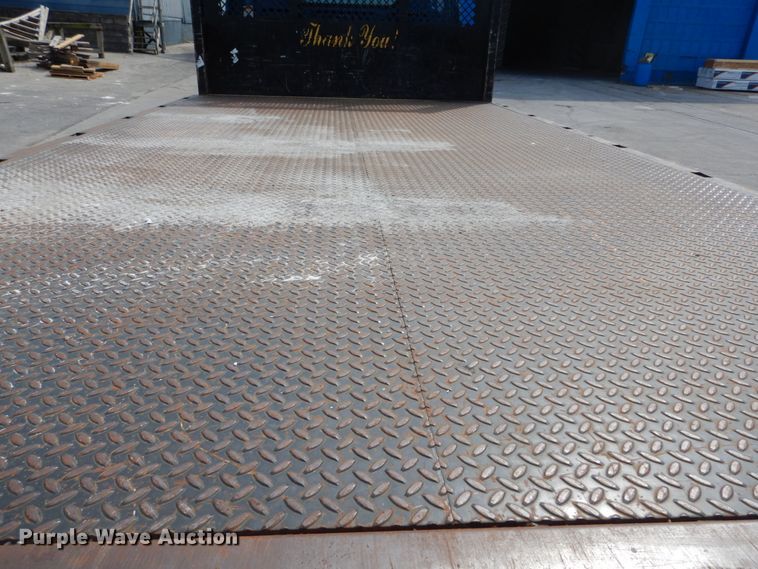 image for item DH2090 2006 Chevrolet W4500 dump flatbed truck