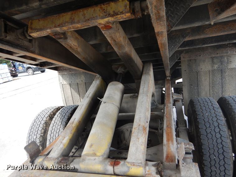 image for item DH2090 2006 Chevrolet W4500 dump flatbed truck