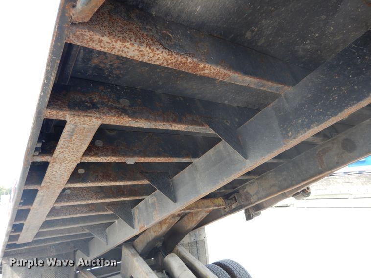 image for item DH2090 2006 Chevrolet W4500 dump flatbed truck