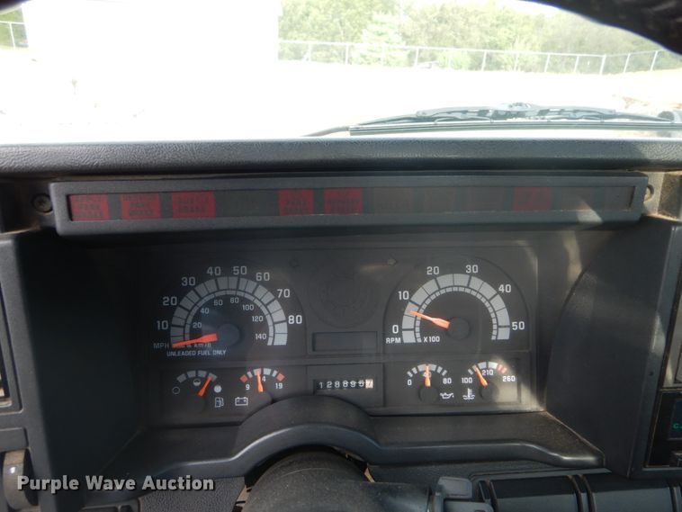 image for item DH2092 1994 GMC TopKick C5500 dump flatbed truck