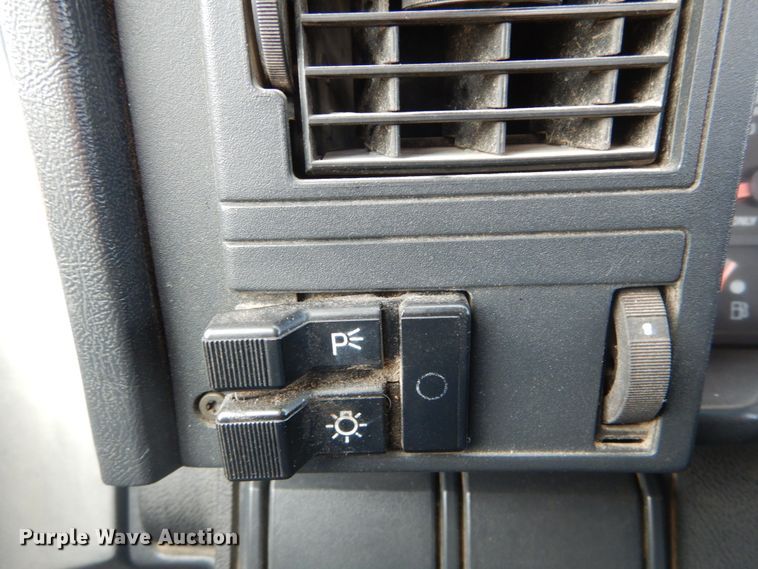 image for item DH2092 1994 GMC TopKick C5500 dump flatbed truck