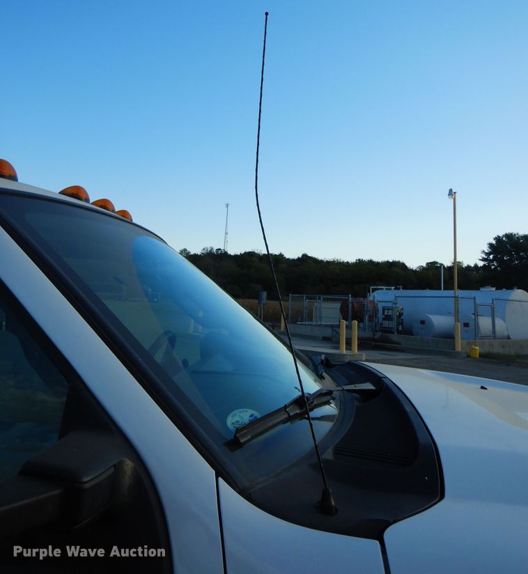 image for item DH2593 2013 Ford F450 Super Duty Crew Cab truck cab and chassis