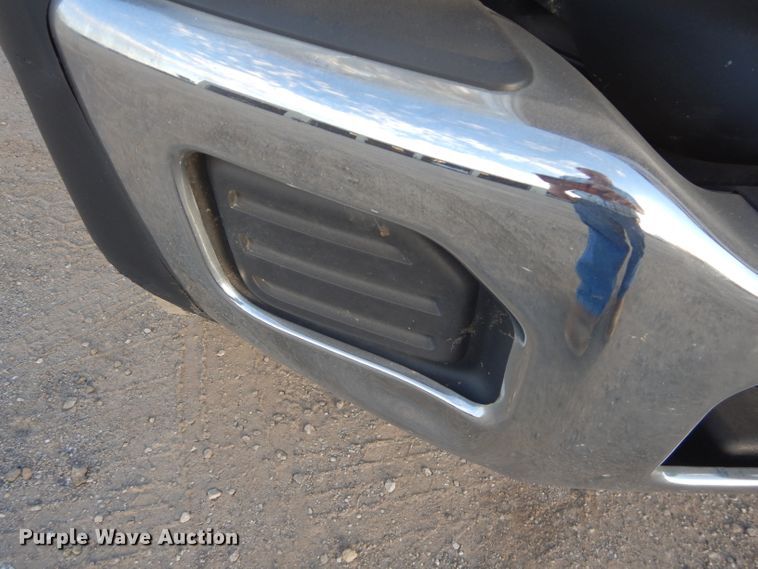 image for item DH2593 2013 Ford F450 Super Duty Crew Cab truck cab and chassis