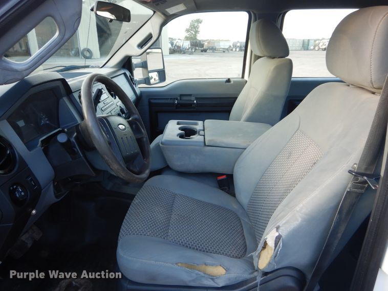 image for item DH2593 2013 Ford F450 Super Duty Crew Cab truck cab and chassis