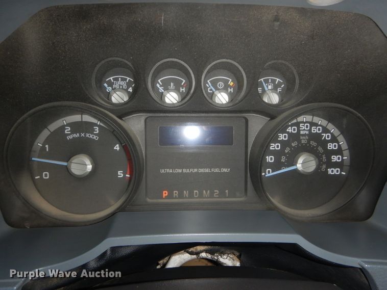 image for item DH2593 2013 Ford F450 Super Duty Crew Cab truck cab and chassis