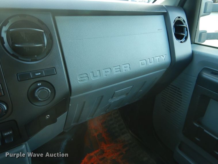 image for item DH2593 2013 Ford F450 Super Duty Crew Cab truck cab and chassis