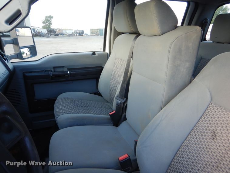 image for item DH2593 2013 Ford F450 Super Duty Crew Cab truck cab and chassis