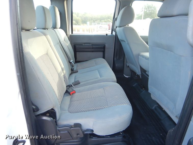 image for item DH2593 2013 Ford F450 Super Duty Crew Cab truck cab and chassis