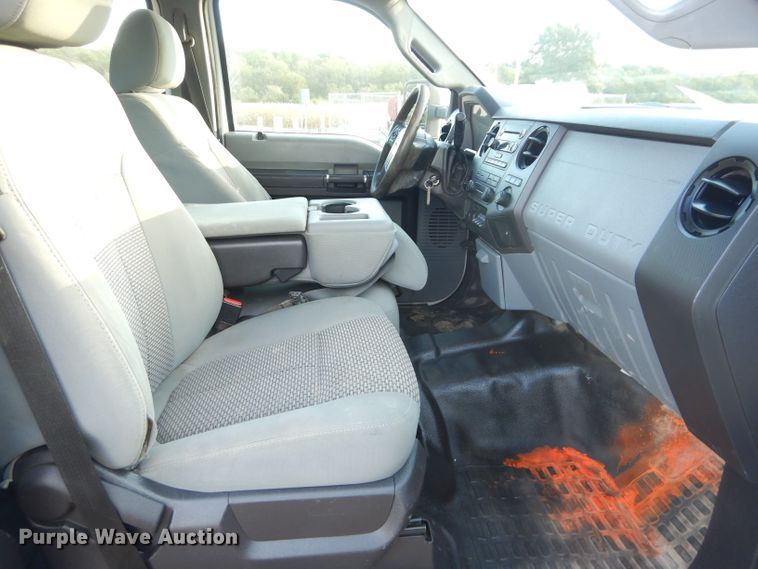 image for item DH2593 2013 Ford F450 Super Duty Crew Cab truck cab and chassis