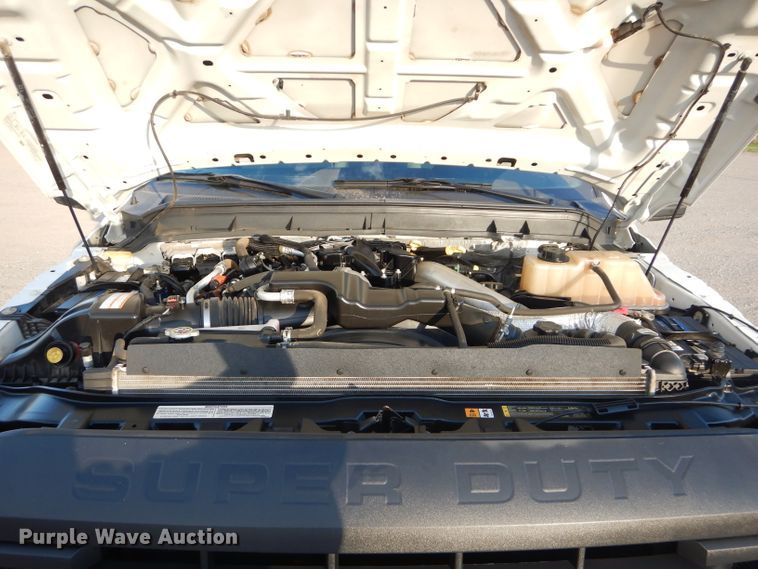 image for item DH2593 2013 Ford F450 Super Duty Crew Cab truck cab and chassis