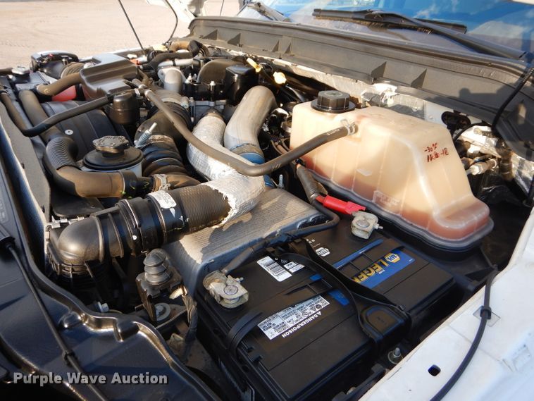 image for item DH2593 2013 Ford F450 Super Duty Crew Cab truck cab and chassis