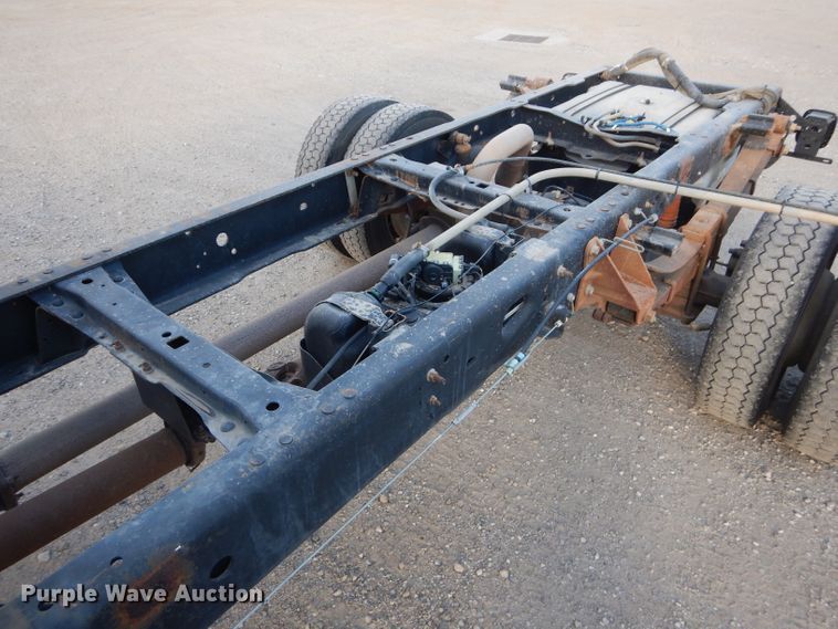 image for item DH2593 2013 Ford F450 Super Duty Crew Cab truck cab and chassis