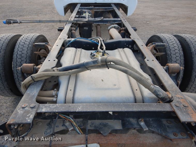 image for item DH2593 2013 Ford F450 Super Duty Crew Cab truck cab and chassis