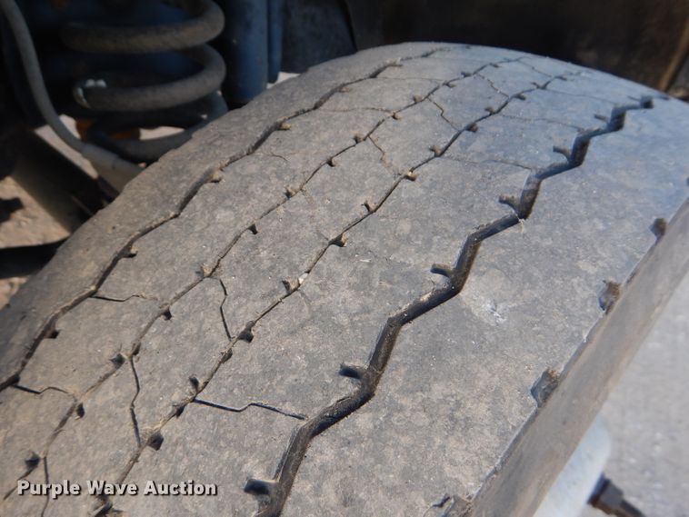 image for item DH2593 2013 Ford F450 Super Duty Crew Cab truck cab and chassis