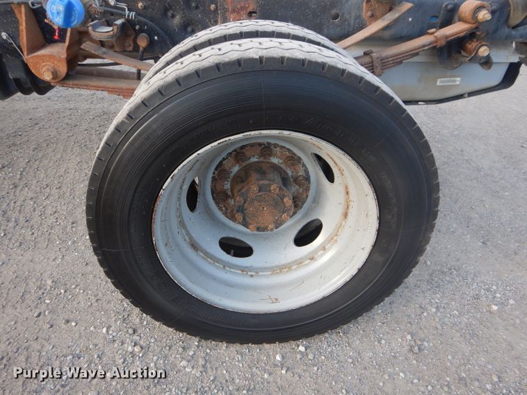 image for item DH2593 2013 Ford F450 Super Duty Crew Cab truck cab and chassis