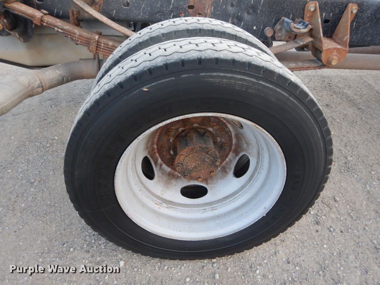 image for item DH2593 2013 Ford F450 Super Duty Crew Cab truck cab and chassis