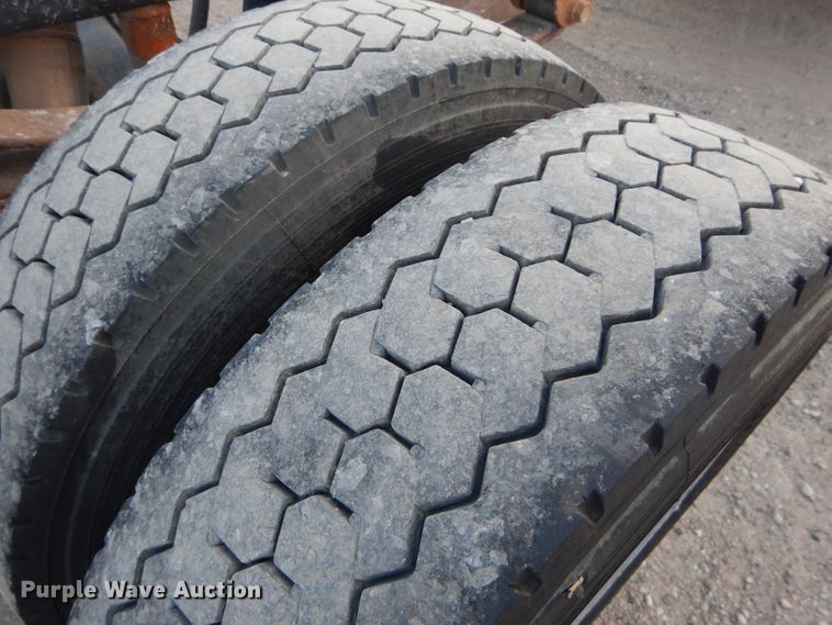 image for item DH2593 2013 Ford F450 Super Duty Crew Cab truck cab and chassis