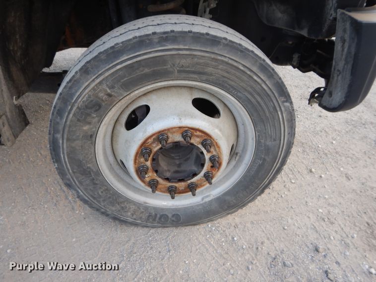 image for item DH2593 2013 Ford F450 Super Duty Crew Cab truck cab and chassis