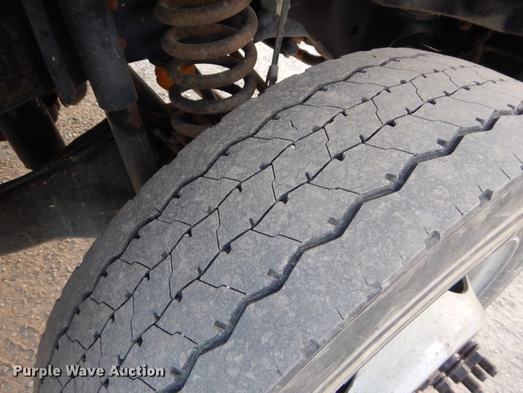 image for item DH2593 2013 Ford F450 Super Duty Crew Cab truck cab and chassis